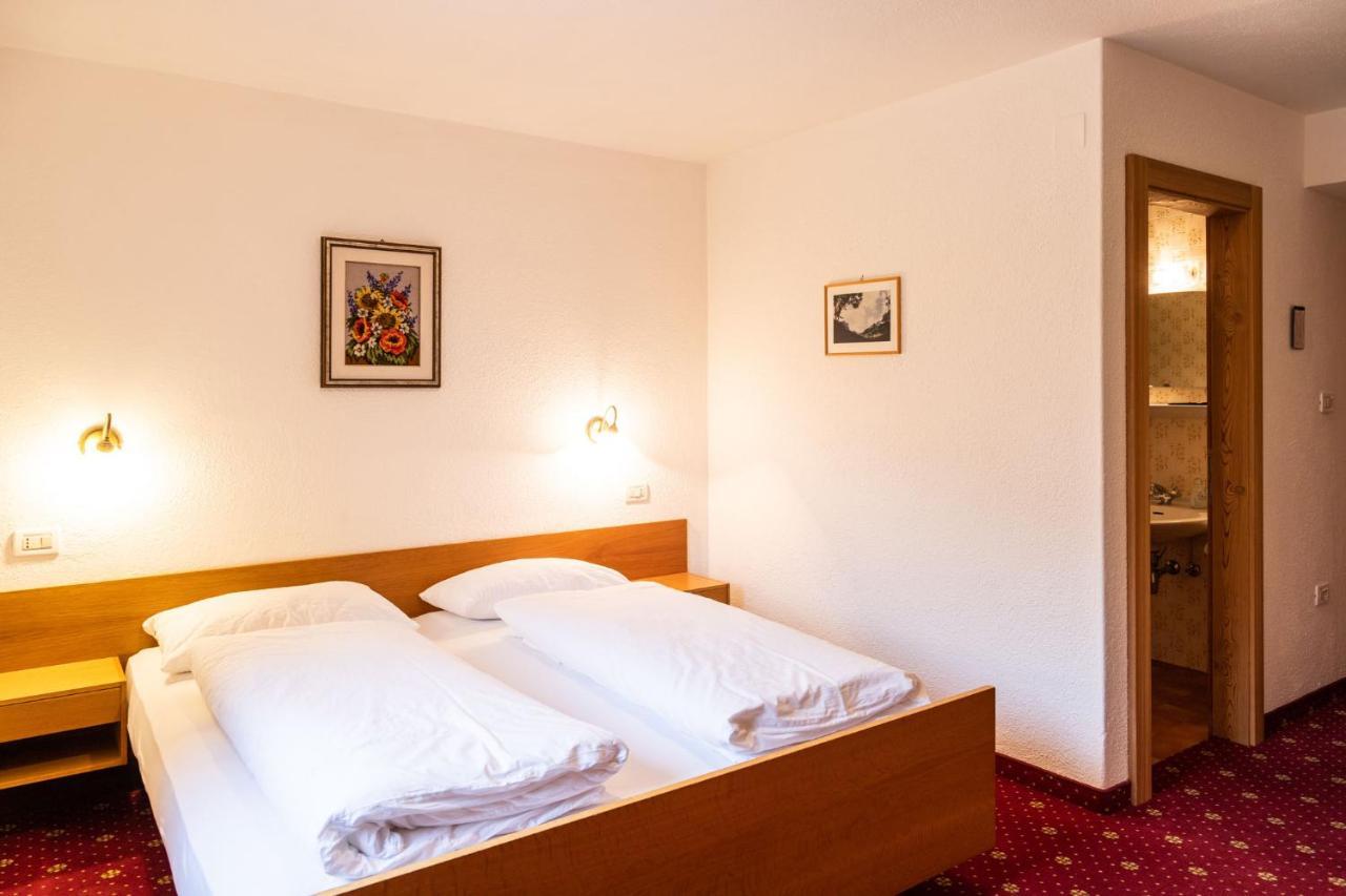 Garni Juri Bed & Breakfast La Villa  Exterior photo