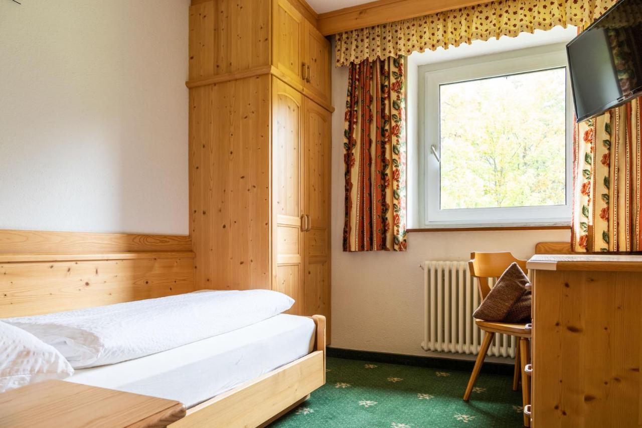 Garni Juri Bed & Breakfast La Villa  Exterior photo